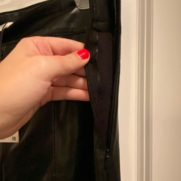 🖤 Zara Faux Leather Black Culottes Pants Size S. New With Tags 🖤 - Picture 4 of 4